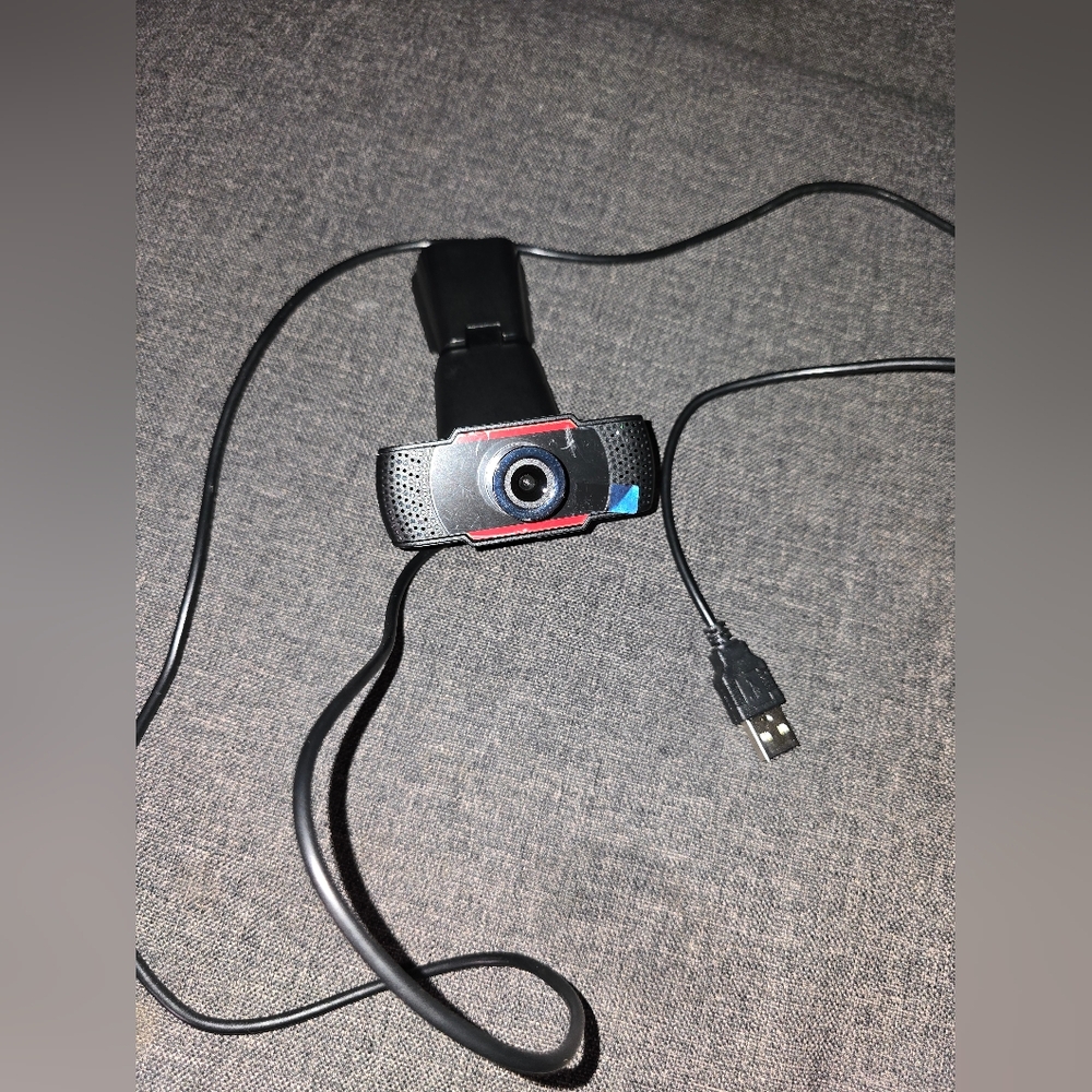 Adesso CyberTrack H3 720p Webcam